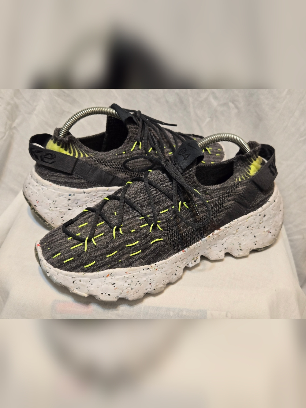 Nike Space Hippie 04 Mens Smoke Grey Volt Sneakers CZ6398-003 Sz 8